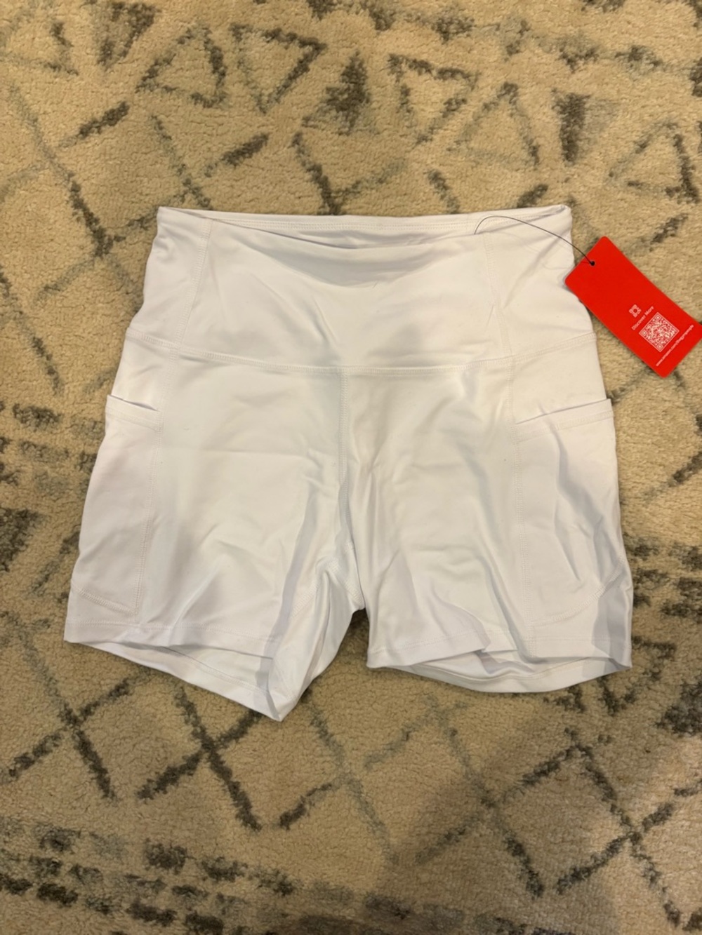 Women's High-Waist White Active Shorts with Side Pockets
